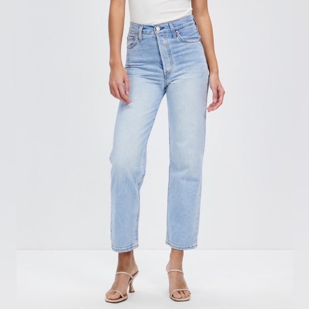 Levi Ribcage Straight Ankle Jeans